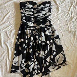 Women’s black and white dress